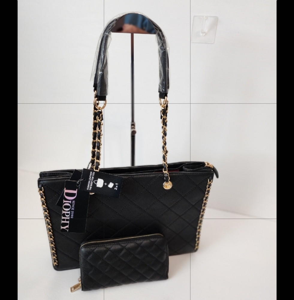 SOLD***Diophy 2-N-1 Vegan Black Leather Purse with Matching Wallet